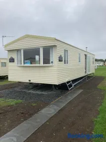 367 Caravan - Image 1