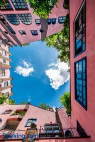 Castelletto - Das Schloss auf dem Dach der Grünen Zitadelle von Hundertwasser - Image 2