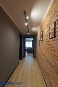 B18 Apartments - Image 4