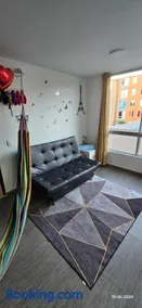 Apartamento con parqueadero y piscina - Image 3