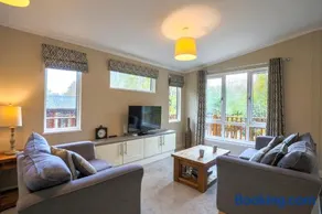 Charming Copse Corner Lodge - Spa Resort - Devon - Image 3