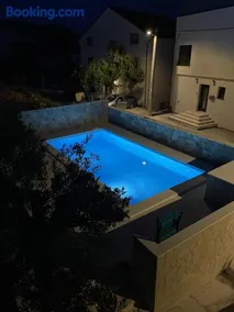Palada House with a Private Pool - Image 2
