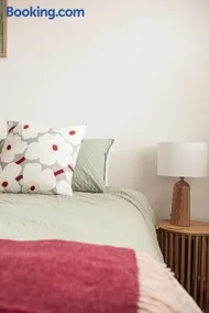 Clifton Chill Apartment - Image 2