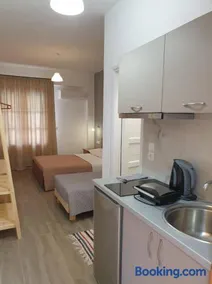 Apart-Hotel Llazari - Image 3