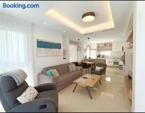 R-22 Exclusive Holiday House - Image 4