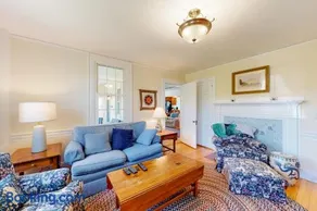 Renovated farmhouse on an acreage with grill, four-bedrooms, & W/D - river views - Image 5