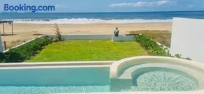 Beachfront White Villa in Playa Blanca - Image 1