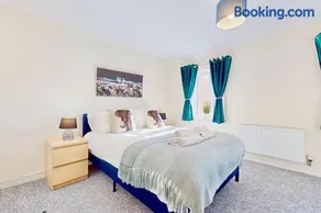 Super Quiet 4 Bed Family House in Gravesend - Image 2