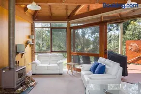Shearwater Beach House in Silverleaves - Image 1