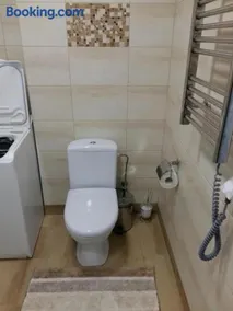 Apartment with private entrance - Image 5