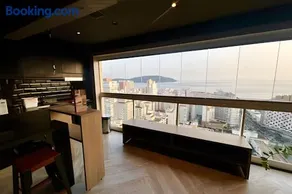 Lindo Apto Com Vista Maravilhosa - Varanda Ampla e Lazer Completo - Image 3