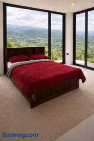 Natural Lake Retreat Luxury Villa with Hot Tub and Stunning Views - Image 3