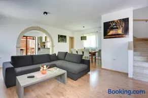 House Jurman - Image 2