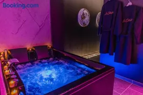 Le Céleste - Suite romantique immersive climatisée, sauna et spa privatif - Image 2