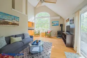 Ogunquit Village Vistas Lodge - Image 1