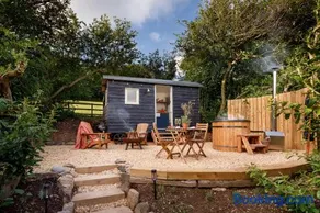 Beachborough Country House - Image 4