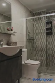 Niaros' House - Image 5