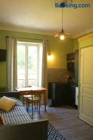 Le 110, un grand studio 2 étoiles, pour tout faire à pied - Image 1