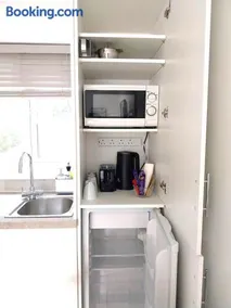 The Nest-Free Parking Cosy Studio, M40 access, underfloor heating - Image 5