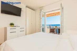 SunCity Restaurant & Apartments - Image 2
