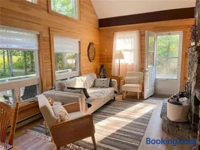 Private Beach Escape - Chalet Ferdinand - Image 2