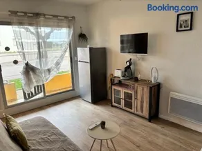 Appartement secteur village rez-de-chaussée terrasse et parking privé 50m mer - Image 3