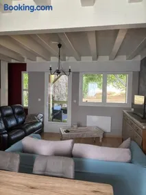 Le Maine N 5 FLEAC - Logement entier avec 3 suites SDB - Balcon - Image 4