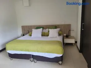 Aparta Suite Hotel Rioverde Aeropuerto JMC - Image 4