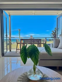 Merewether By The Beaches Newcastle, Free Parking, Ocean View - Image 5