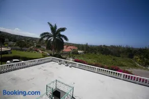 Sea View Chateau - Image 5