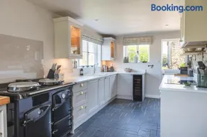 Summer Cottage - Image 4