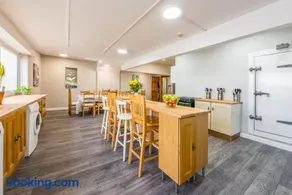 Private 7 bed wing of former farmhouse, edge of Exmoor, sleeps 16 - Image 2