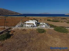 Traditional House by The Beach - Image 5