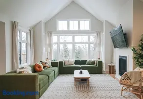4BR Entire private modern cottage - Hilltop view - Image 1
