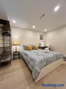 BRAND NEW PRIVATE room with EXCLUSIVE Bathroom - Image 4