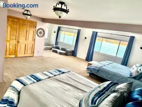 Lakefront Paradise with 7 beds - Fishing - Swimming - Image 3