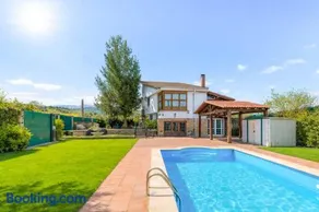 Espectacular casa rural con piscina en el Baztan - Image 1