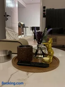 M&F Home - شقة فاخرة - غرفة نوم وصالة وطاولة بلياردو وركن قهوة - Image 2