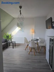 Flora Modern Living Apartment - Image 3