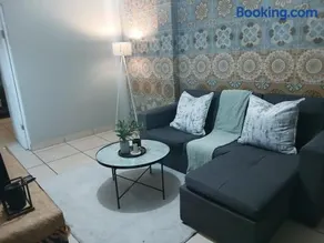 Private room in an apartment - Image 3