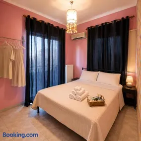 Sunset Apartments - Image 5