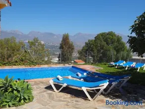 Nerja Paradise Rentals - Villa Los Girasoles - Image 2
