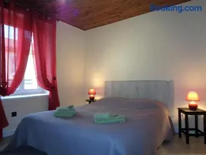 Gîte chaleureux avec animaux admis et wifi à Saint-Jean-la-Vêtre - Image 2