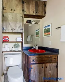 Spacious Mountain Retreat set on 7 acres & Pond - Image 2