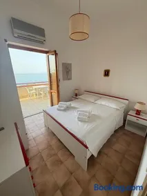 Panoramic apartment in Gliaca di Piraino - Image 2