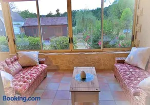 Luxury Escape Nature, Dordogne Vineyards Retreat - Image 2