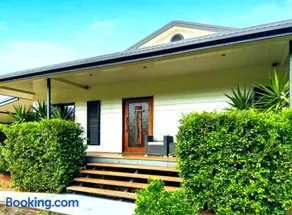 ISLAND ROOM on Magnetic Island - Image 4
