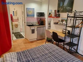 Suite indépendante avec coin repas, et terrasse - Image 2