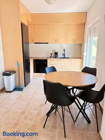 Apartment in Prcanj, Bay of Kotor - Image 4