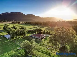 Myalla Farm, leave the world behind - Image 1